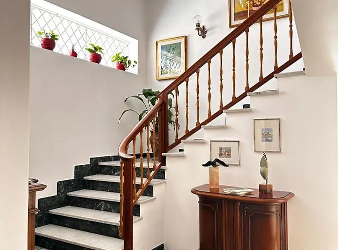 Oda ve Kahvaltı Casa Morgana 3*